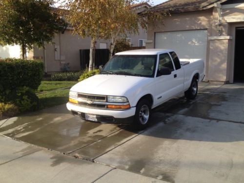 2002 chevrolet s-10 pickup extended cab 2wd ls 2.2l