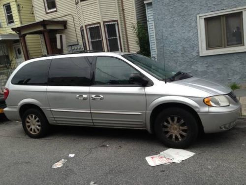 2002 chrysler town and country lxi automatic doors