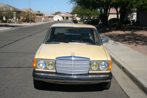 Mercedez Benz 300d 1981, US $2,500.00, image 2