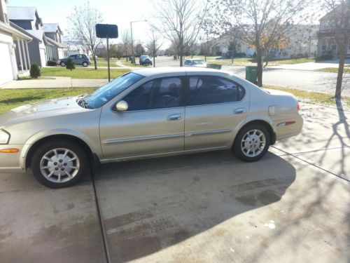 2001 nissan maxima gxe sedan 4-door 3.0l