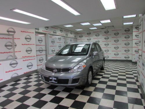 2011 nissan 1.8 s
