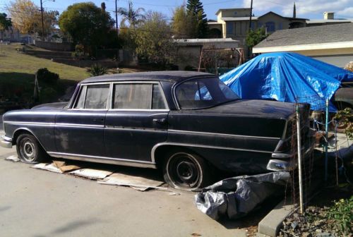 Rare Merc. Benz 300 SEL for restoration, image 4