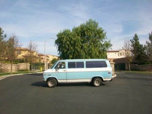 1975 chevy sports van 20 series