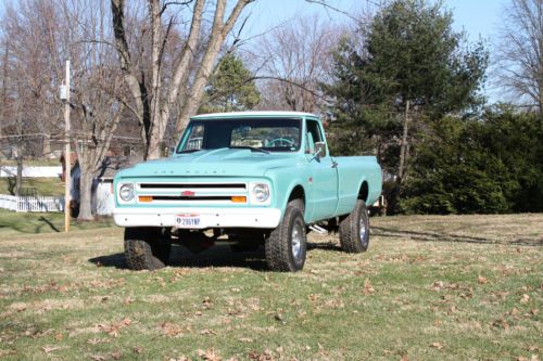 1967 chevy k 10  4 wheel drive lwb