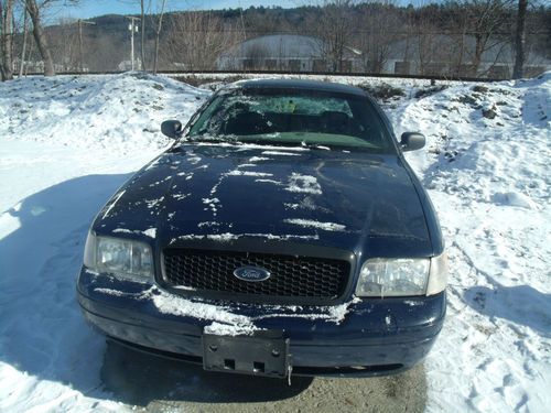 2001 ford crown victoria with police interceptor package for parts or repair