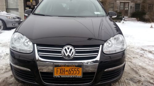 2010 volkswagen jetta tdi turbo diesel.6spd. 10k mi. nicest one here. no reserve