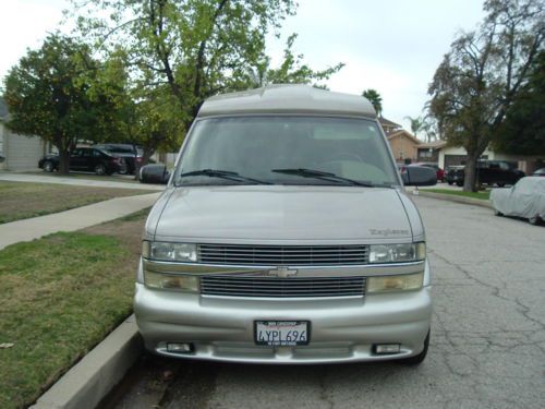 Beautiful custom van -  w/  pronto wheelchair and bruno wheelchair lift