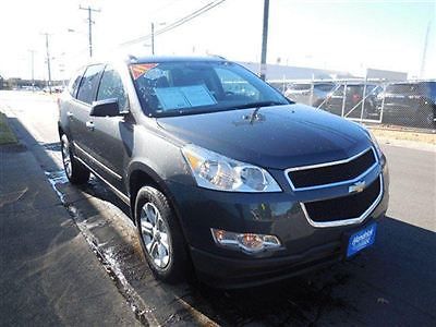 Fwd 4dr ls chevrolet traverse ls low miles suv automatic gasoline engine, 3.6l s