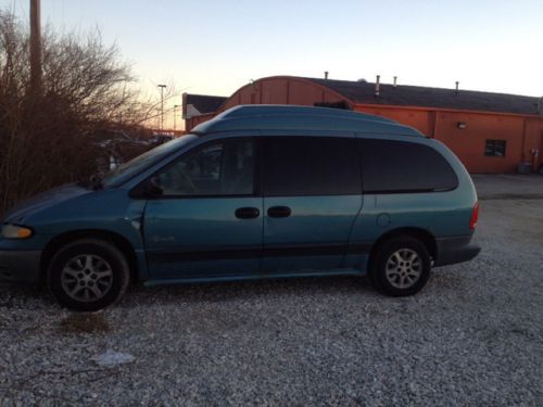 1996 plymouth voyager conversion minivan, no reserve, cheap van, tv inside