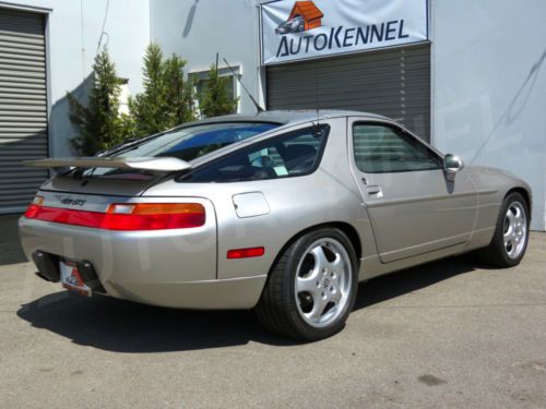 Porsche 928 gts manual rare featured in porsche tv/print ad paint to sample