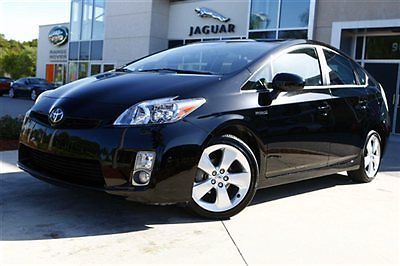 2011 toyota prius hatchback - 1 owner - florida vehicle - extremely low miles