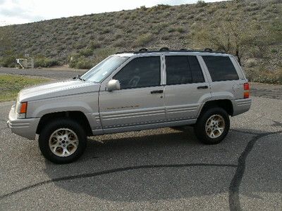 1997 jeep grand cherokee limited extremely low mile leather excellent condition!