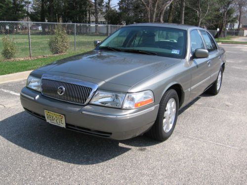 2004 mercury grand marquis ls   low miles 33,000