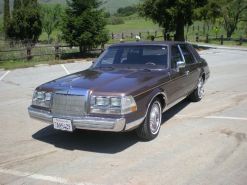 1987 lincoln continental givenchy sedan 4-door 5.0l