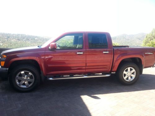 2011 canyon crew cab 4x4 only 46,000 miles   super clean, garage kept.