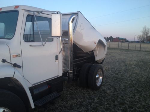 One of a kind international S 1700 GMC dump bed. ( Tonka truck ), image 3