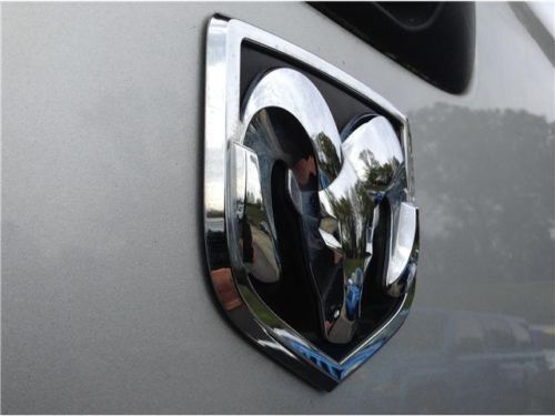 SLT 5.7L 5.7L V8 HEMI 'MAGNUM' ENGINE Body color upper front fascia Cargo lamp, image 19
