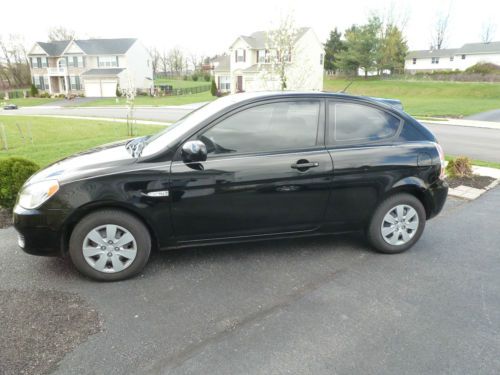 2010 hyundai accent gs hatchback 2-door 1.6l