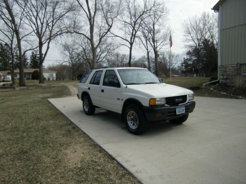 1995 isuzu rodeo ls sport utility 4-door 3.2l