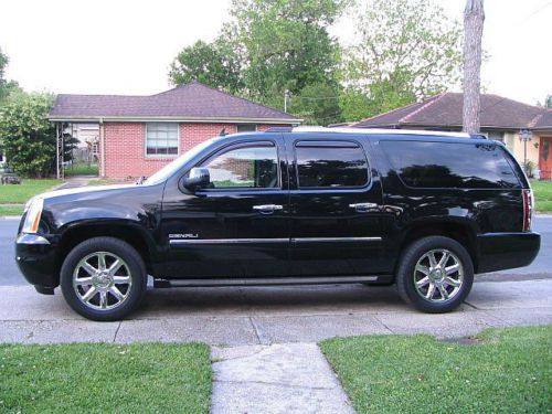 2010 gmc yukon xl 1500 denali sport utility 4-door 6.2l.original owner. loaded