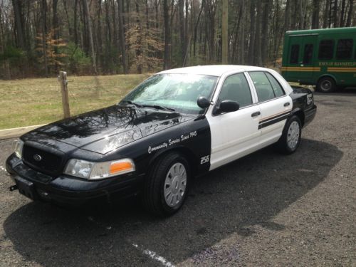 2010 ford crown victoria police interceptor sedan 4-door 4.6l low miles!!!!