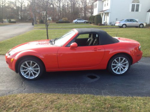 2006 mazda mx-5 miata touring convertible 2-door 2.0l