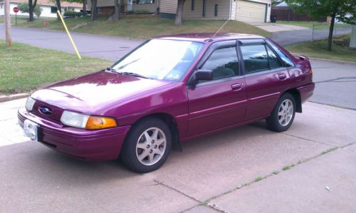 1995 ford escort lx sport hatchback 2-door 1.9l