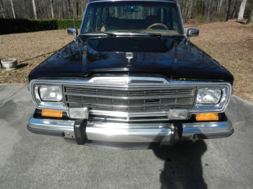 Black 1988 Jeep Wagoneer, image 2