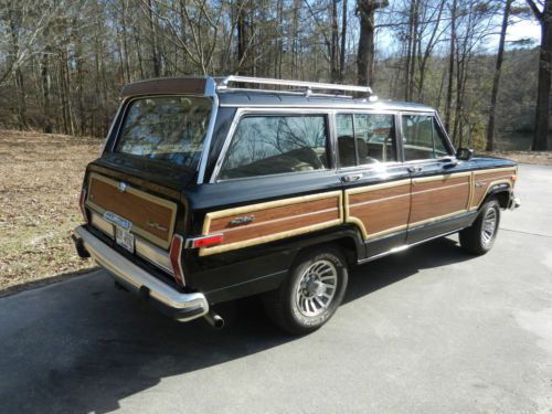 Black 1988 Jeep Wagoneer, image 7