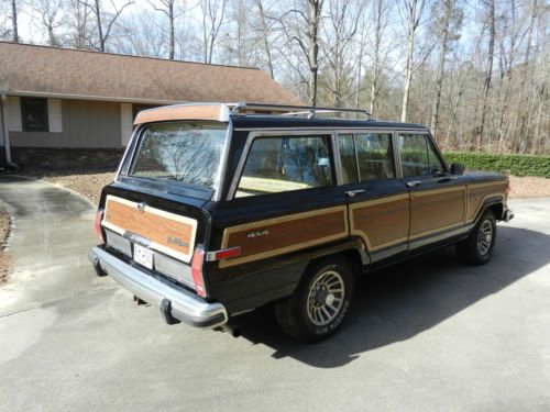 Black 1988 Jeep Wagoneer, image 11
