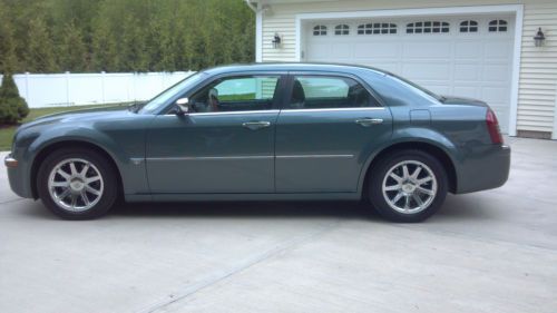 2005 chrysler 300c hemi with all the options