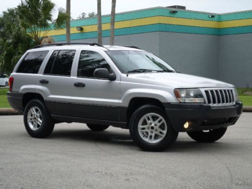 Laredo v8 4x4 suv silver over black runs great