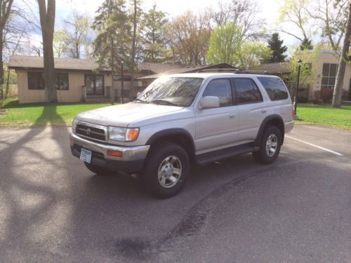 1996 toyota 4runner sr5 5vzfe 3.4 v6 5 speed manual tan on tan. recent service