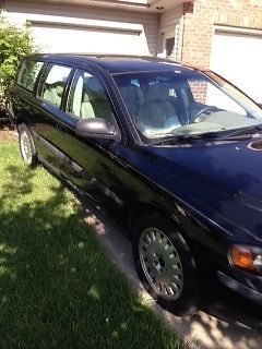 2001 volvo v70 2.4t wagon 4-door 2.4l