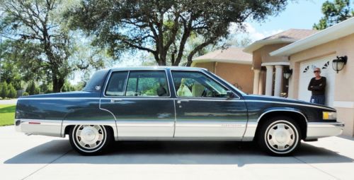 1992 cadillac fleetwood base sedan 4-door 4.9l