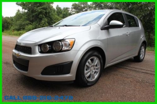 2013 lt used 1.8l i4 16v fwd hatchback premium onstar