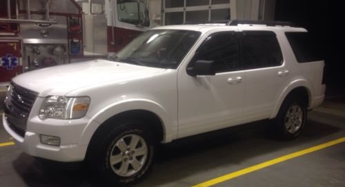 2010 ford explorer xlt low miles 69k