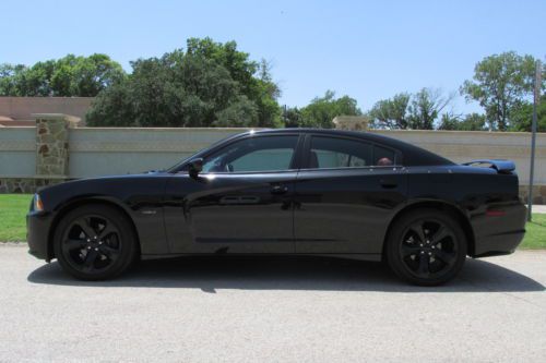 5.7l v8 hemi rt max beats sound system leather