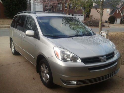 2005 toyota sienna xle