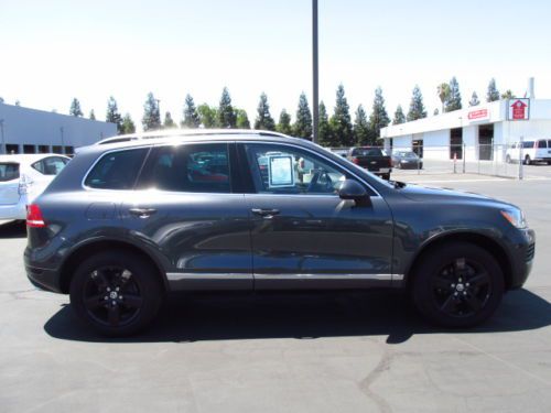 TDI Lux 4WD , Black Uni, Black Leather, DIESEL, image 2