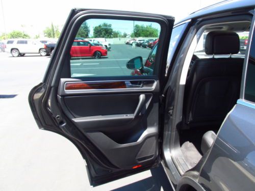 TDI Lux 4WD , Black Uni, Black Leather, DIESEL, image 11