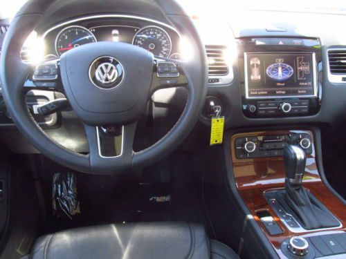 TDI Lux 4WD , Black Uni, Black Leather, DIESEL, image 14