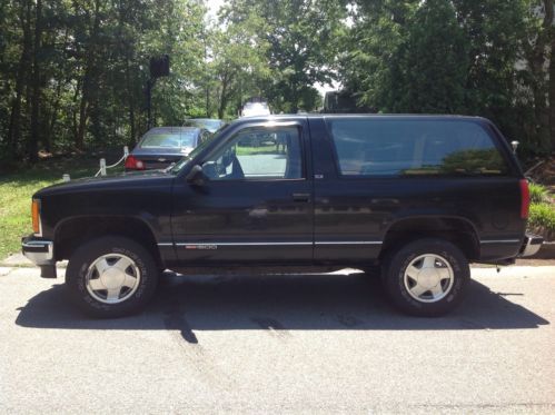 1992 gmc yukon sle sport utility 2-door 5.7l. tahoe. blazer k5 suburban