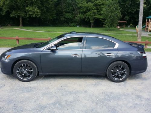 No reserve_clean_leather_4 door sports car_window tint_alloys_sunroof_new tires_