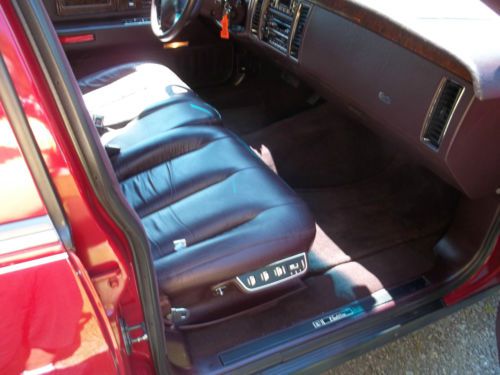 1994 Cadillac Fleetwood Brougham Sedan 4-Door 5.7L, US $11,200.00, image 15