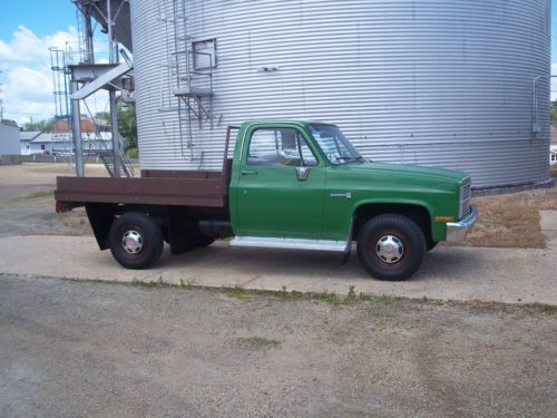 1983 gmc 3500, 350, 4 speed