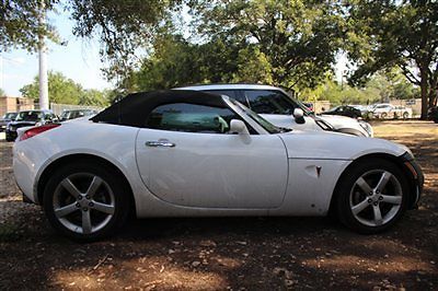 2dr convertible pontiac solstice 2 door convertible manual gasoline 2.4l 4 cyl p