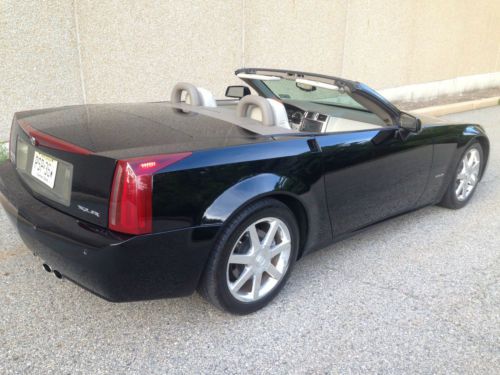 2004 cadillac xlr base convertible 2-door 4.6l