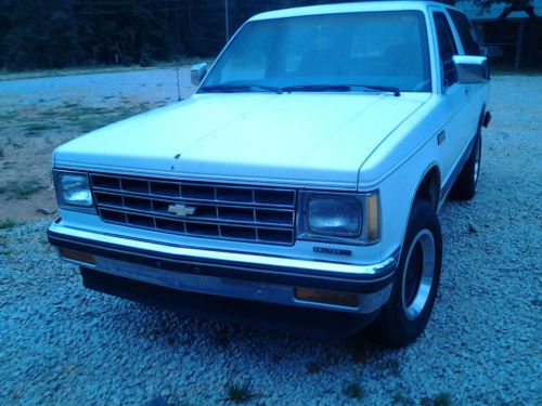 1985 s10 blazer 2 door, 2wd.  2.8 v6 auto, 106700 miles, runs, drives good.