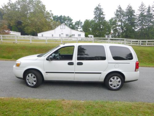 2006 chevrolet uplander 7 passenger sport van no reserve